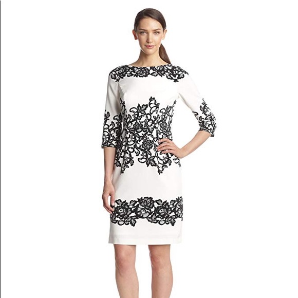 Adrianna Papell Dresses & Skirts - Host Pick Adrianna Papell lace sheath dress